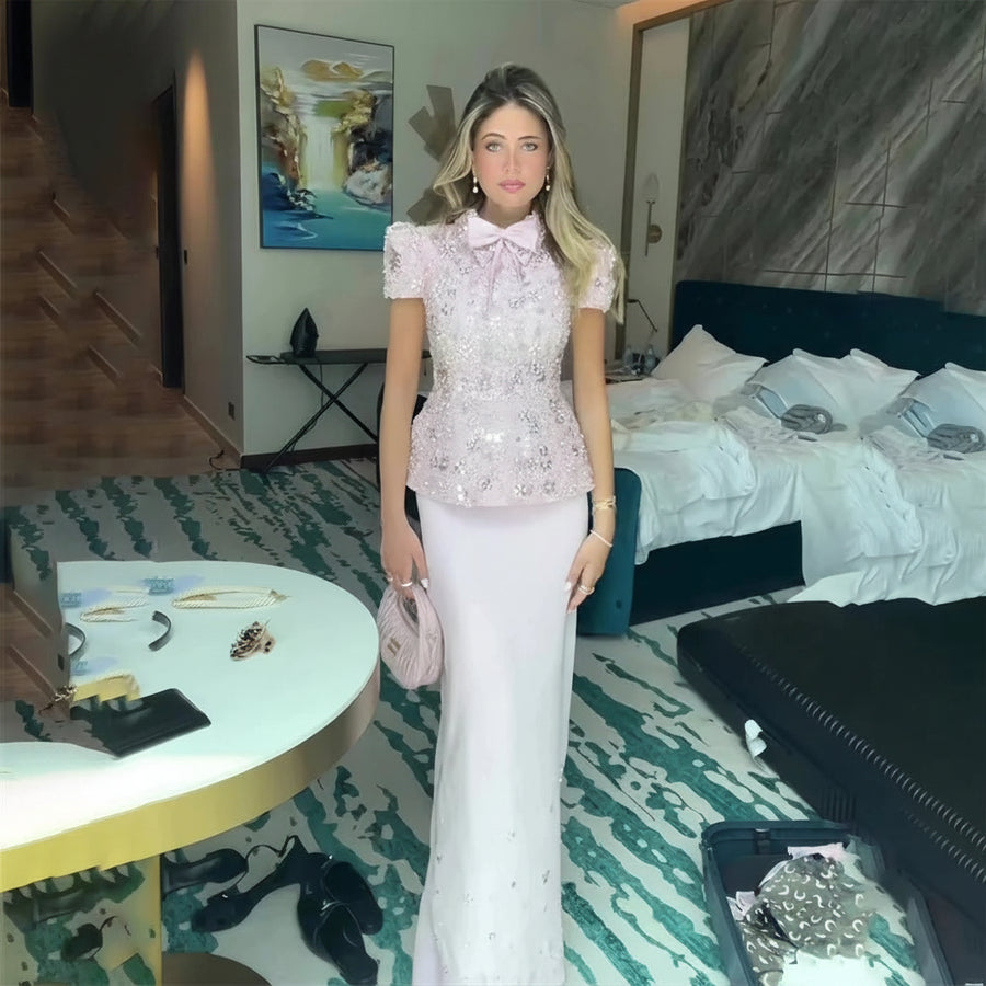 Robe Longue "Éclosion Poudrée" à Broderies Florales 3D et Nœud Satiné
