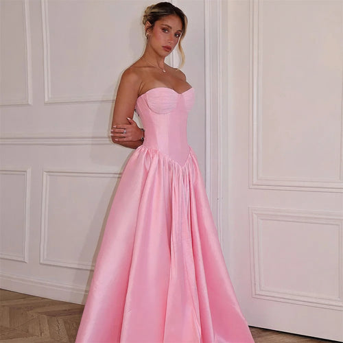 Robe "Éclat de Rose"