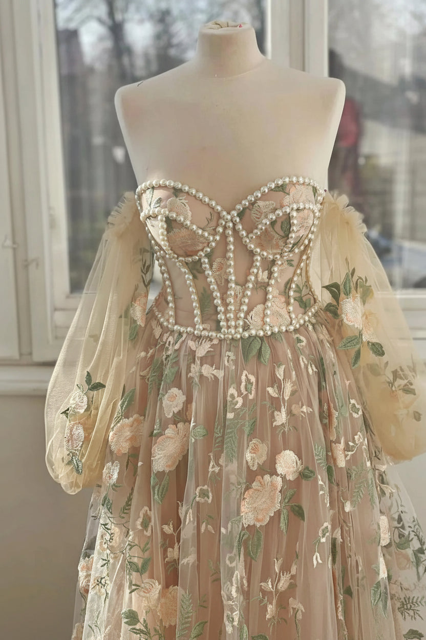 Robe de Créateur "Aura de Perles"  Bustier Floral & Manches Bouffantes 3