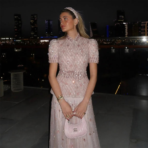 Ensemble Robe-Haut Long Rose Poudré Brodé et Pailleté