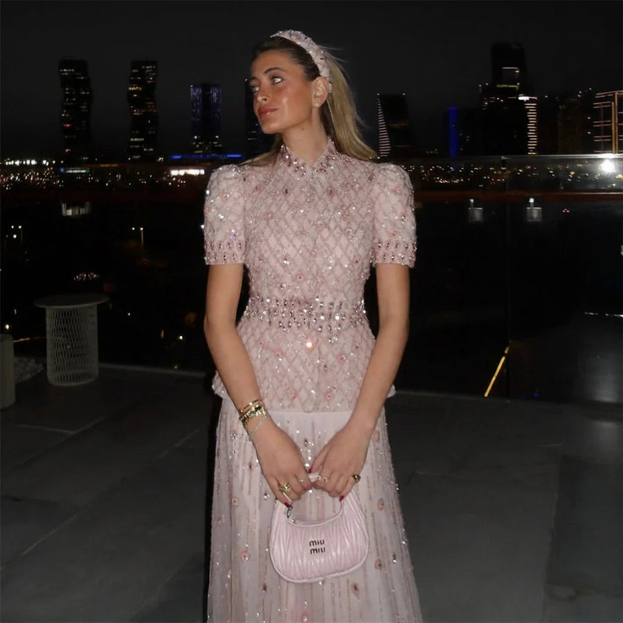 Ensemble Robe-Haut Long Rose Poudré Brodé et Pailleté